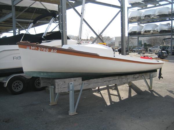 O'Day Day Sailer