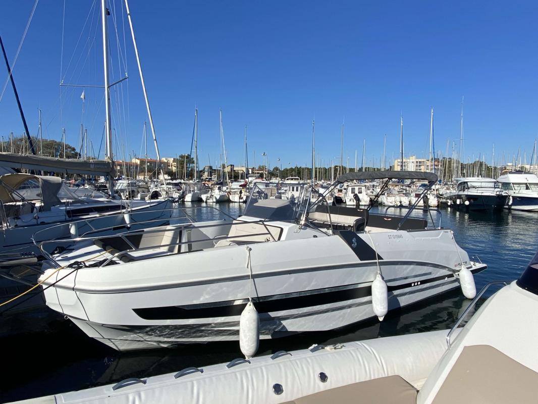 2018 Beneteau Flyer 8.8 spacedeck