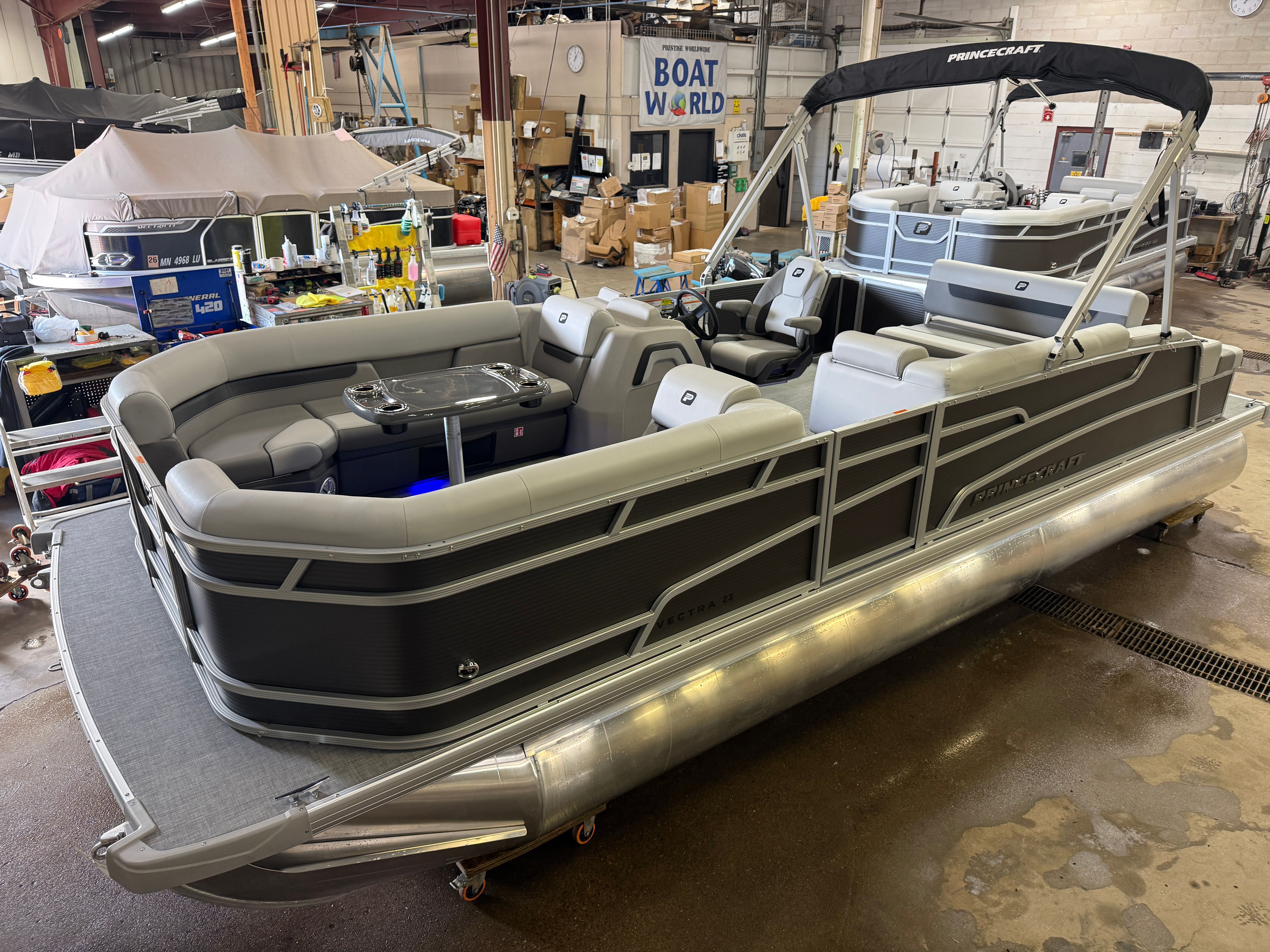 2025 Princecraft Vectra 23 RL Swingback Lounge Pontoon & Mercury 4-Stroke EFI