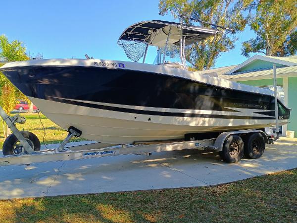 Hydra-Sports 2500CC Vector 2007 Hydra-Sports 2500CC Vector boat on trailer, parked outdoors.