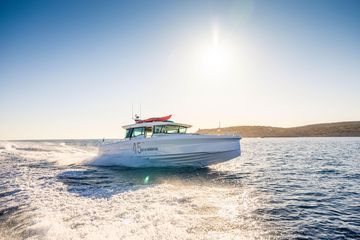 2025 Axopar 45 Cross Cabin