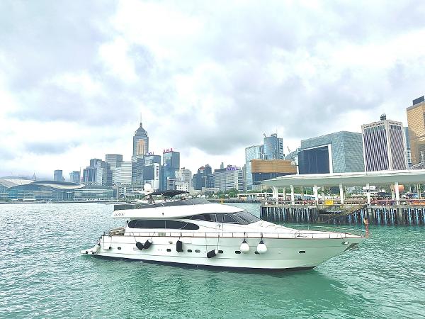 2001 PerMare Amer 82