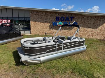 2026 Princecraft Vectra 21 Cruise Lounge Pontoon & Mercury 4-Stroke EFI
