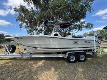 2003 Triton 2690 CC