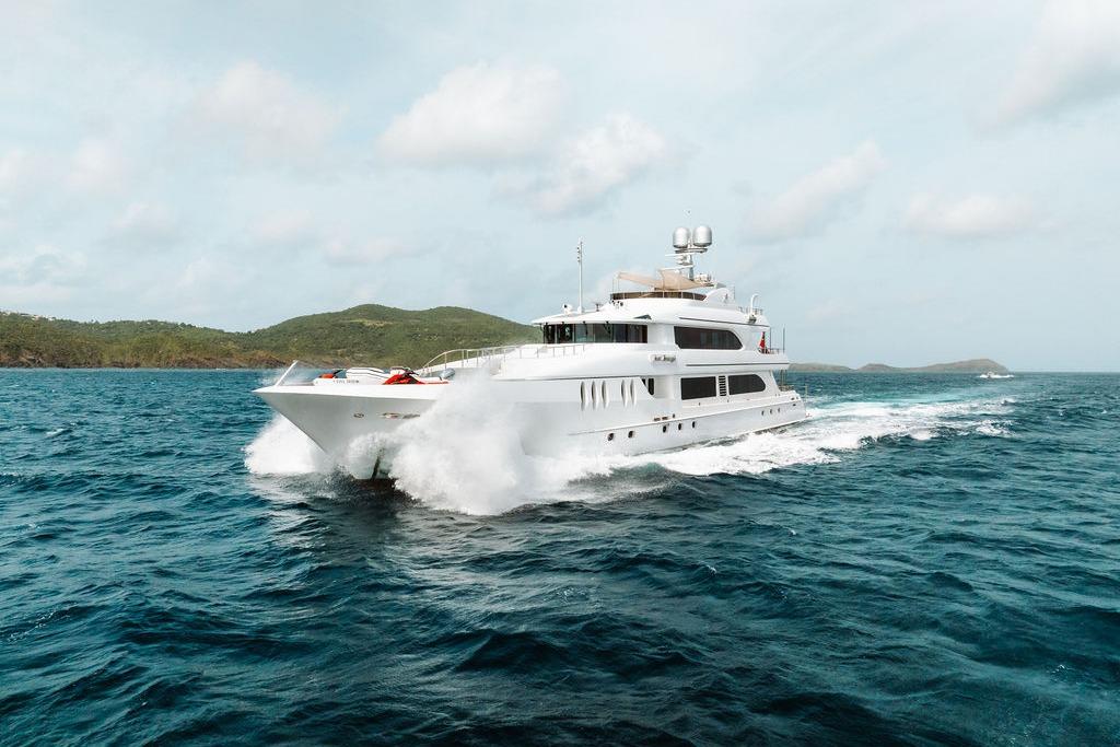 2012 Custom Ares Custom Yachts