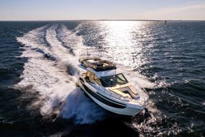 Galeon 480 Fly 2026 Galeon 480 Fly – Starboard Quarter Running Shot