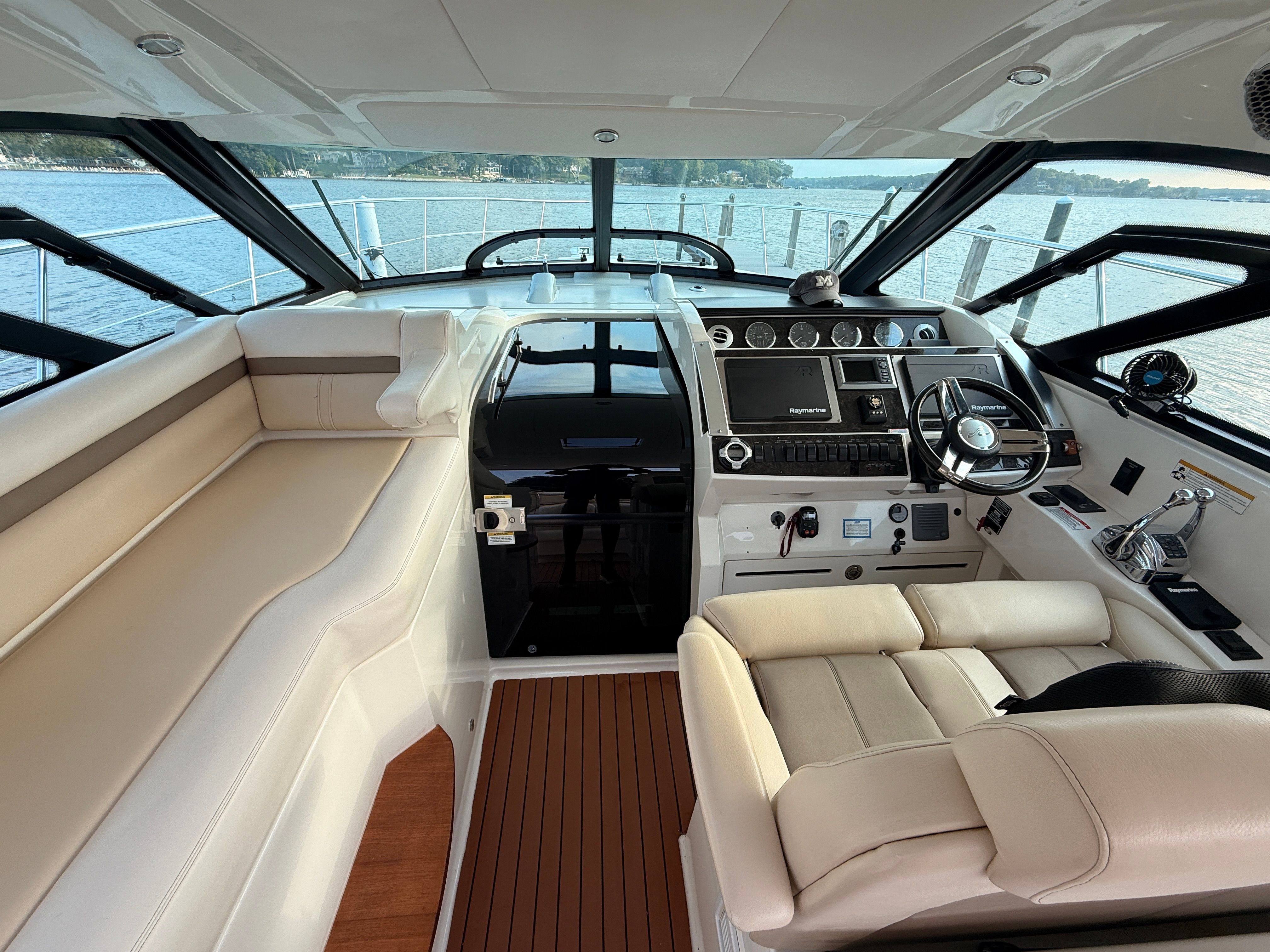 2012 Sea Ray 410 Sundancer