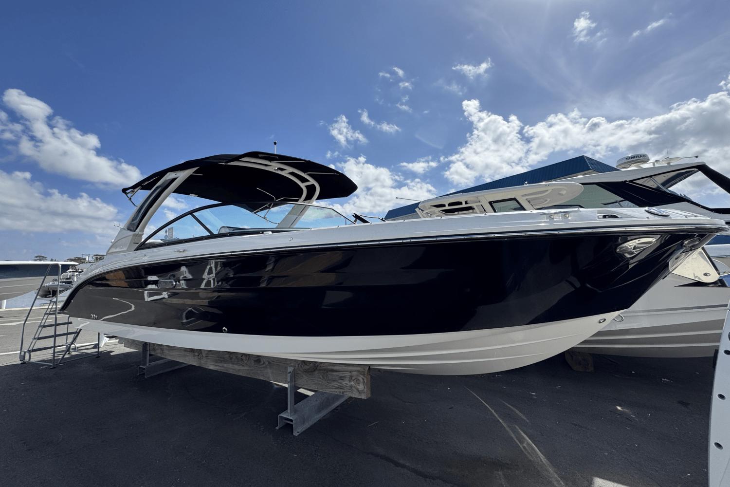 Sea Ray SDX 270 Outboard