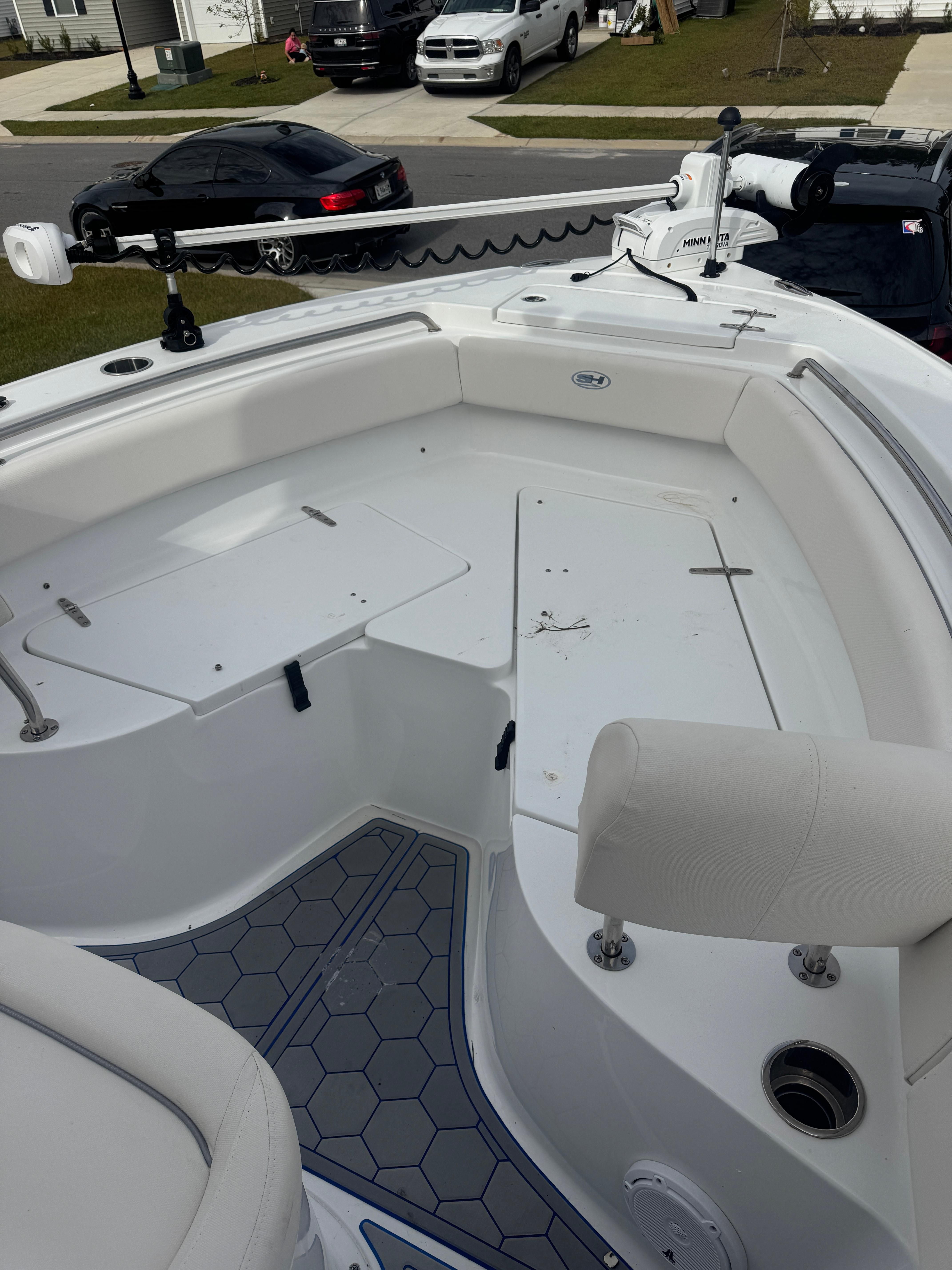 2024 Sea Hunt Ultra 219