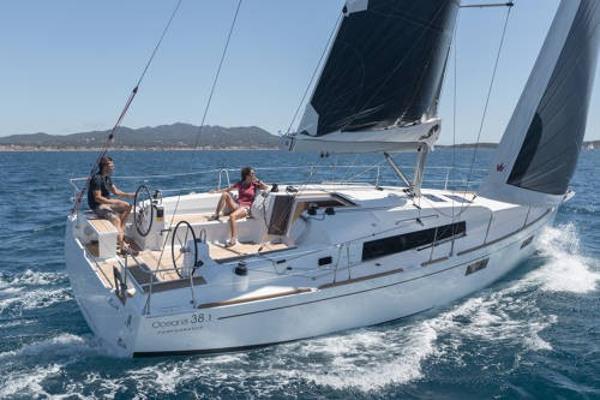 Beneteau Oceanis 38.1 2020 Beneteau 38.1 - Overall deck & cockpit view