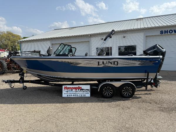 2023 Lund 2275 Baron