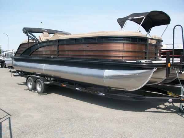 Bennington 2575 QCW Pontoon Boat Review: Top Shelf Fun - boats.com