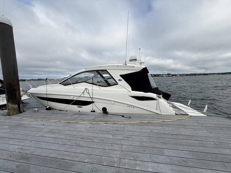 2019 Sea Ray 350 Sundancer Coupe