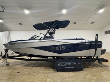 2023 Axis T235
