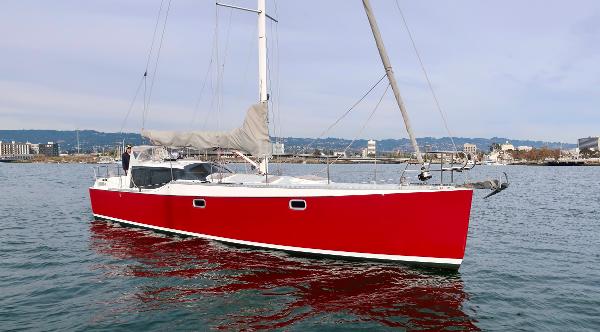 2010 Robert Perry Far Harbour 39