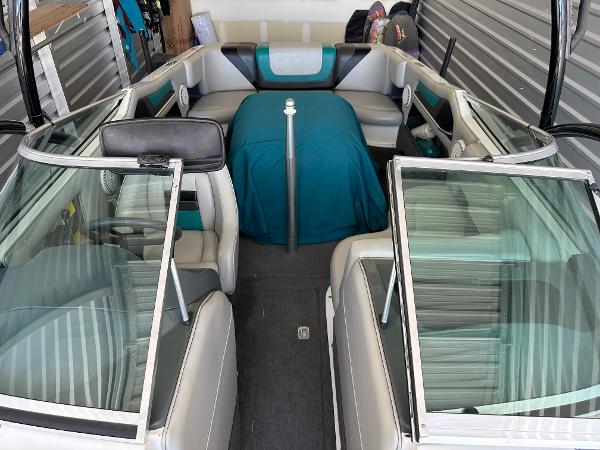 1993 MasterCraft Maristar 225