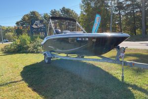 Bayliner Element M17 2022 Bayliner Element M17 boat on trailer at Port Harbor Marine.