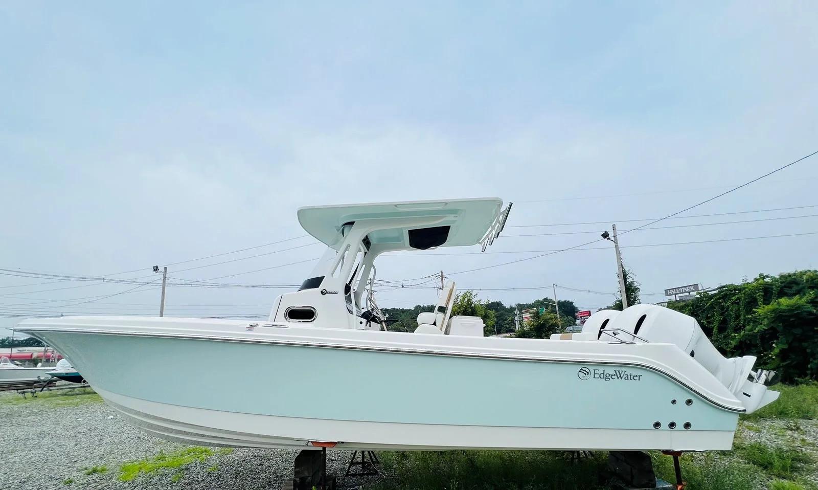 32-Foot Center Console Boat - EdgeWater Boats