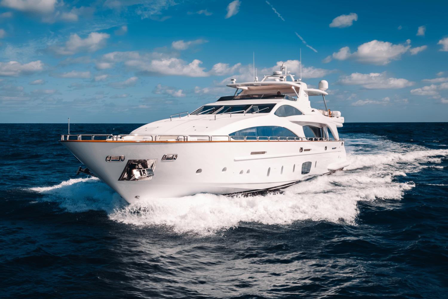 Azimut 105