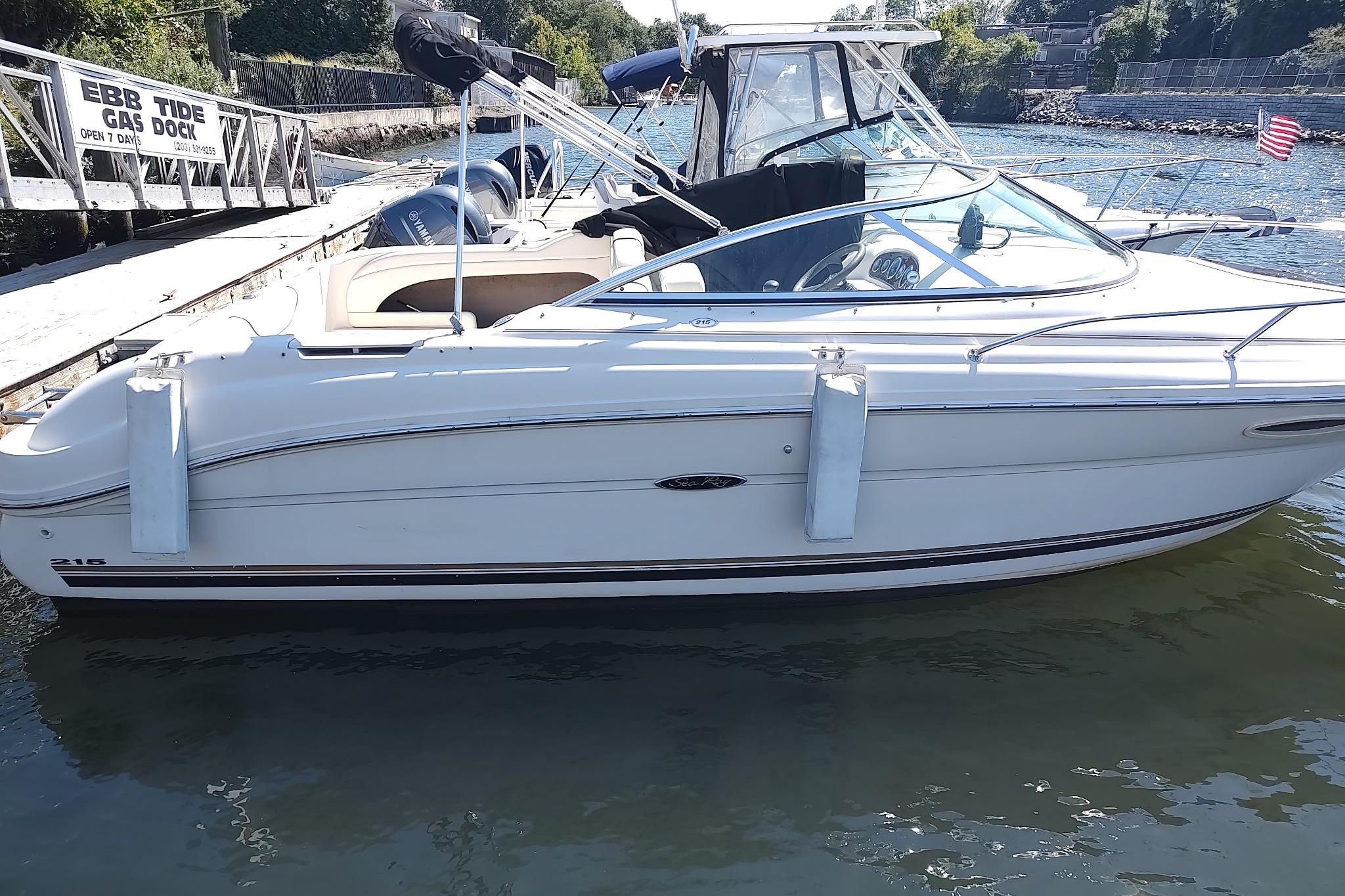 2004 Sea Ray 215 Weekender