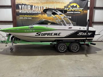 2014 Supreme S21 World Class Towboat