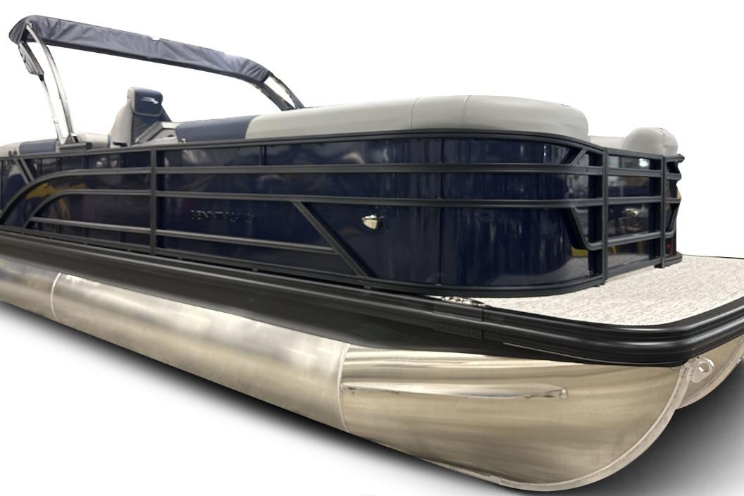 Bennington 22 SSRSE 2026 Bennington 22 SSRSE pontoon boat with sleek design and modern features.