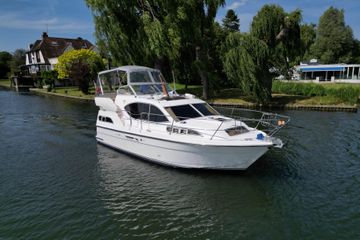 2004 Haines 320 Aft Cabin