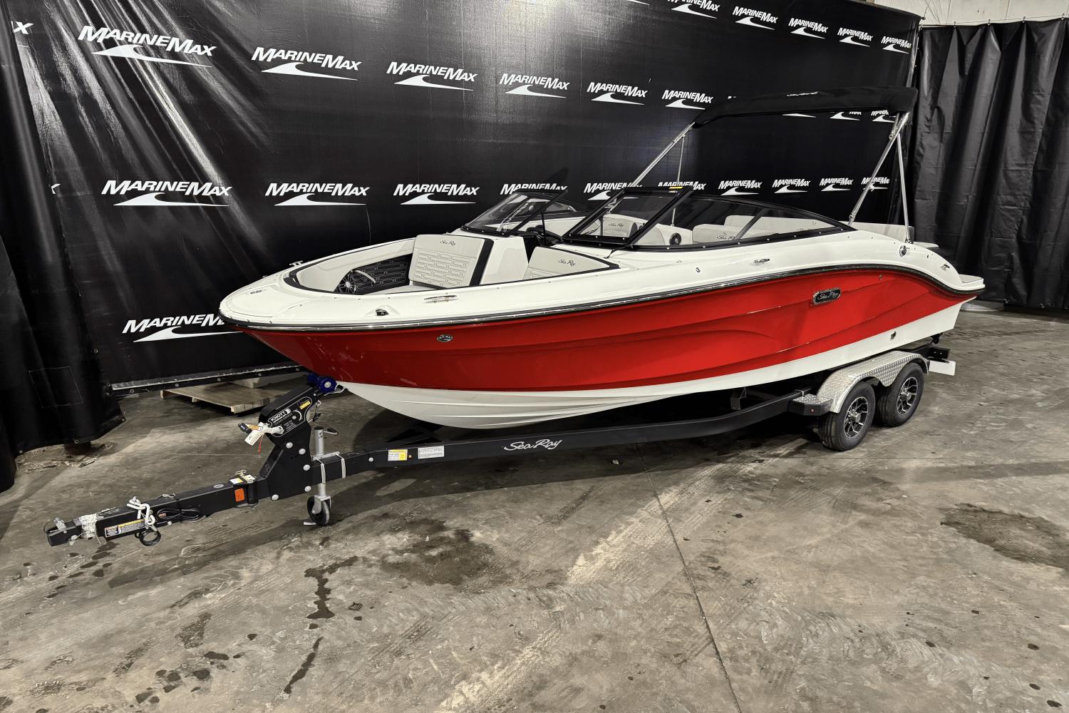 2025 Sea Ray SPX 210