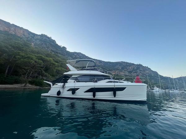 2015 Aquila 44