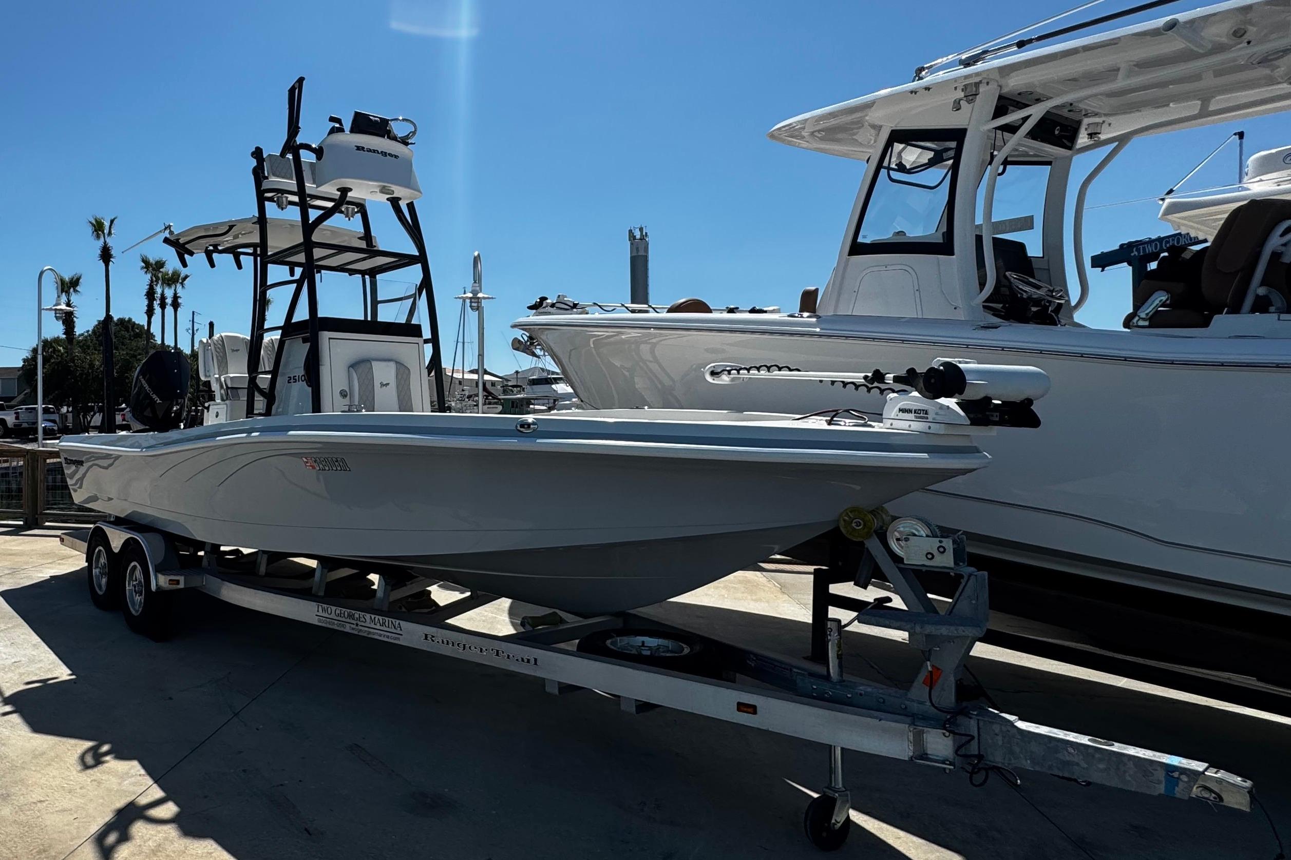 2023 Ranger 2510 Bay