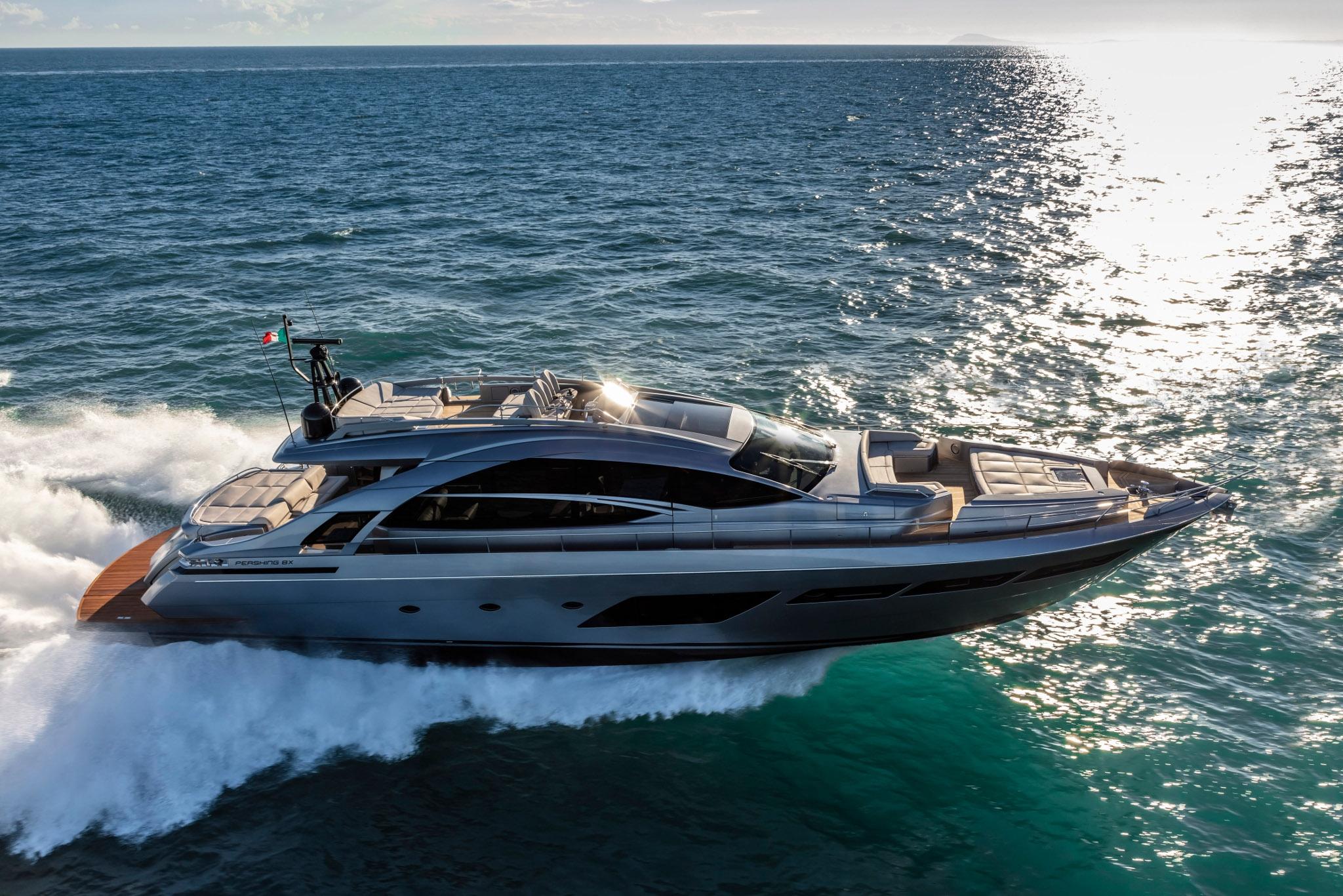2025 Pershing 8X