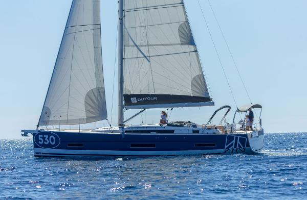 2025 Dufour 530