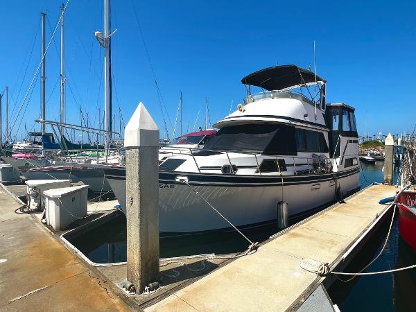1985 Golden Star Sundeck Trawler