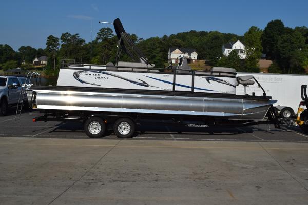 2025 Angler Qwest 8524 ALL SPORT