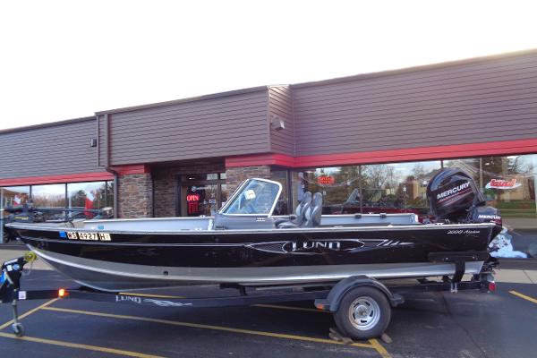 Used lund boats for sale discount