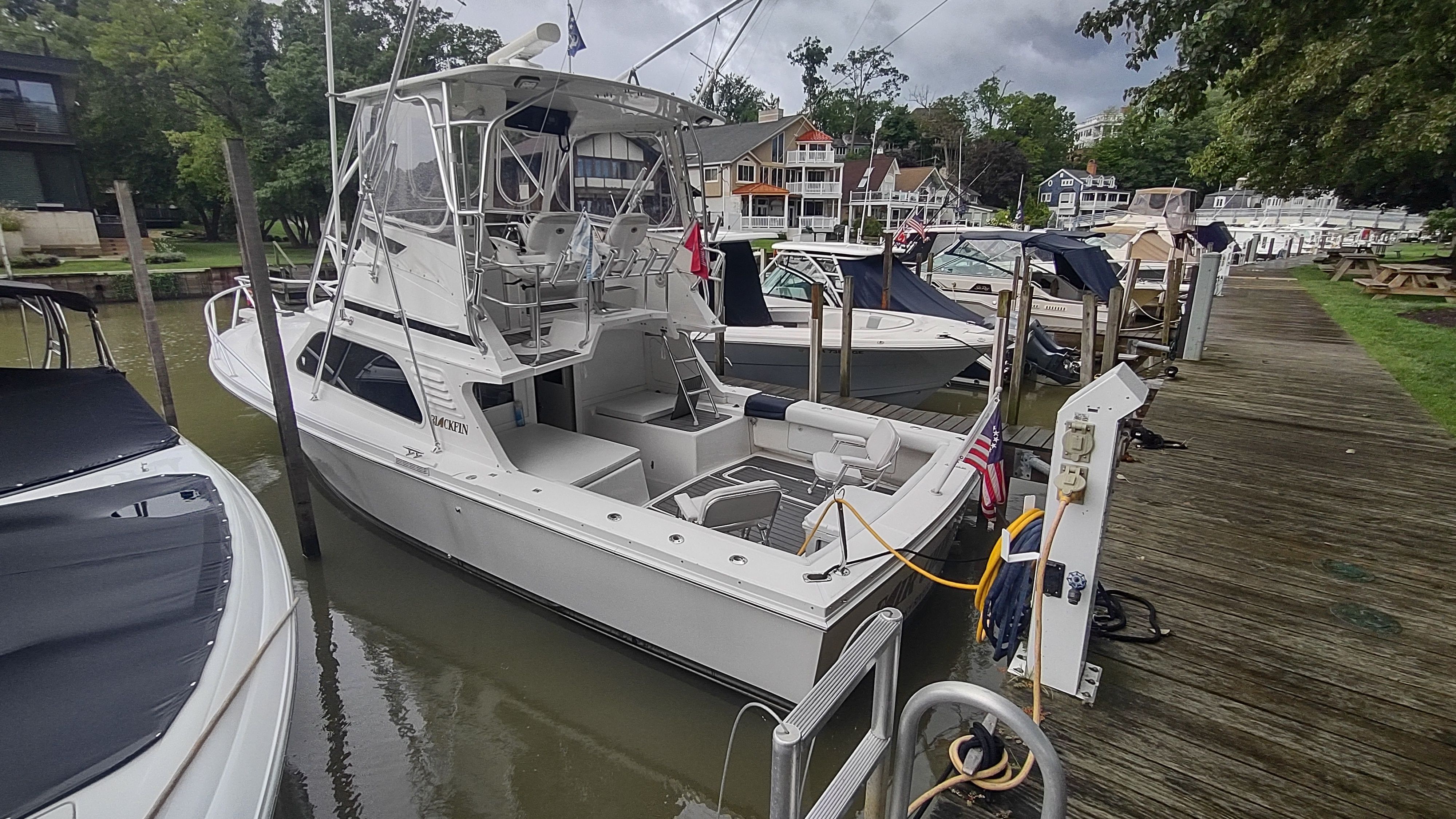 2000 Blackfin 33