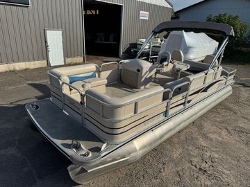 2009 Weeres Family Fish Deluxe 220 Pontoon