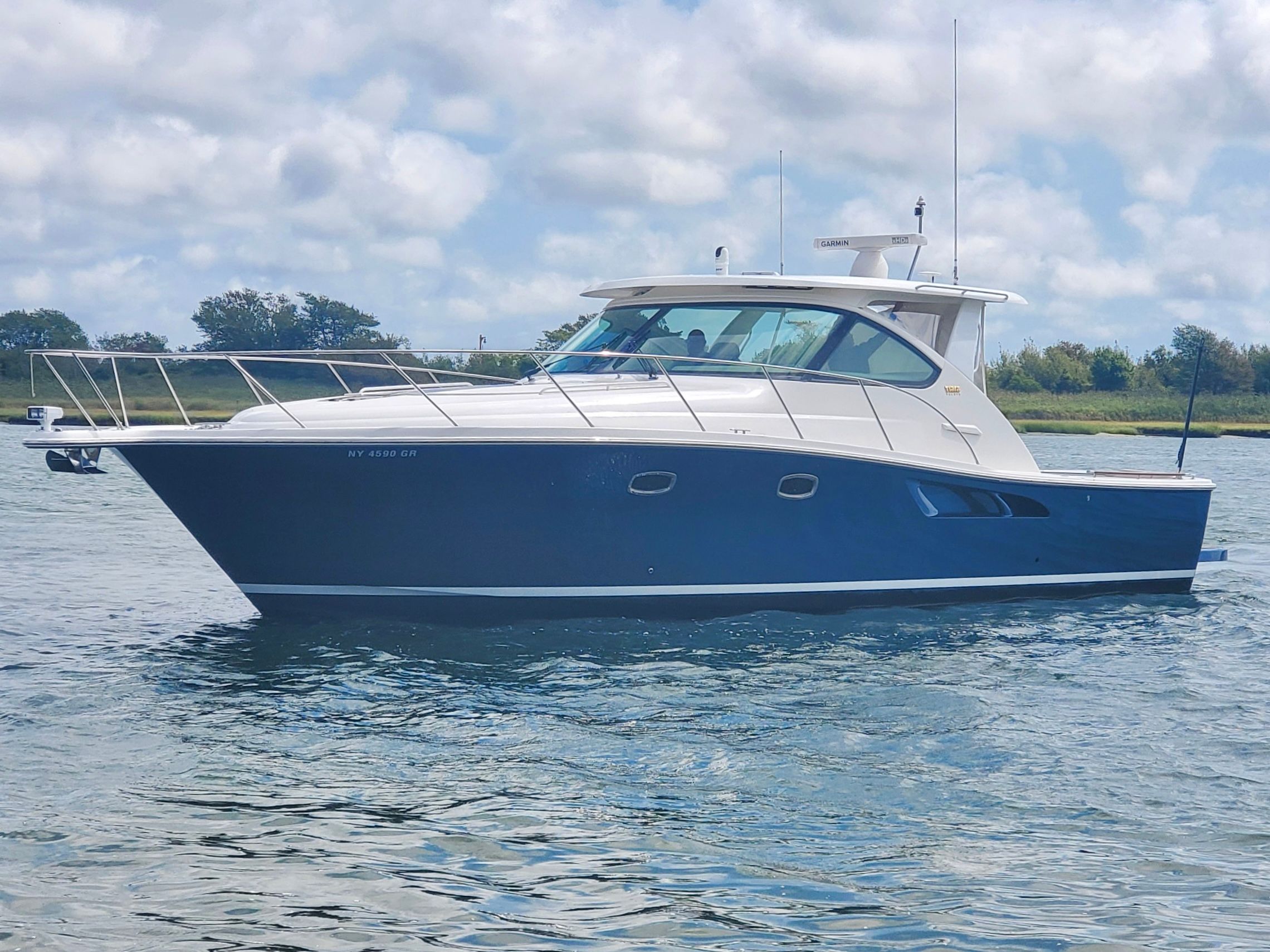 2015 Tiara Yachts 3900 Coronet