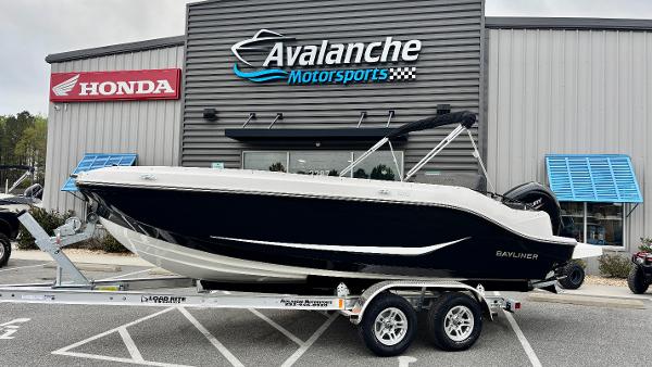 2025 Bayliner D20
