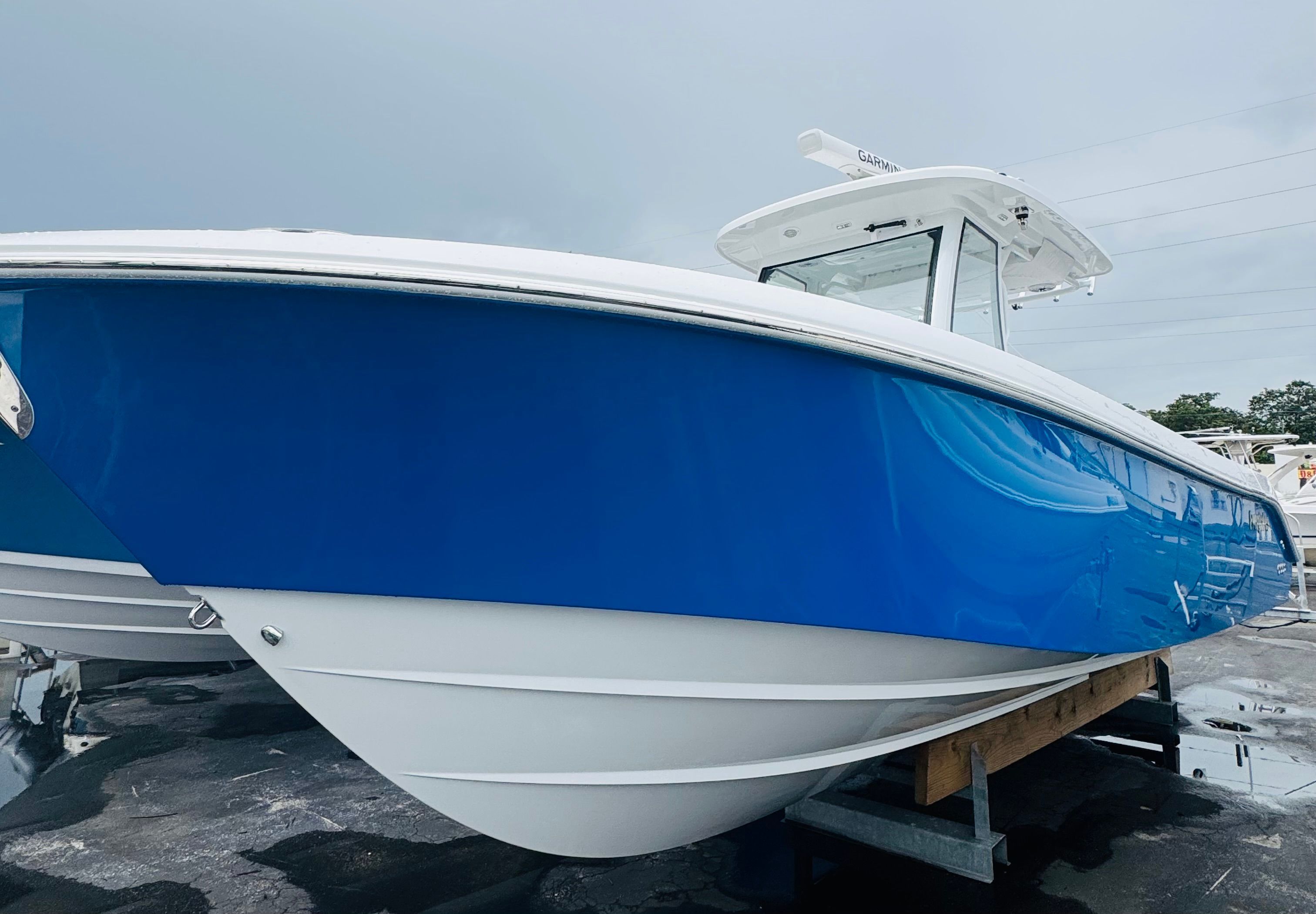 2025 Everglades 315 CC