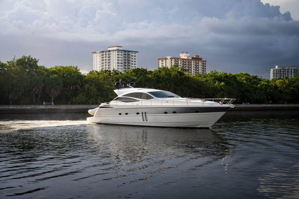 2007 Pershing 62'