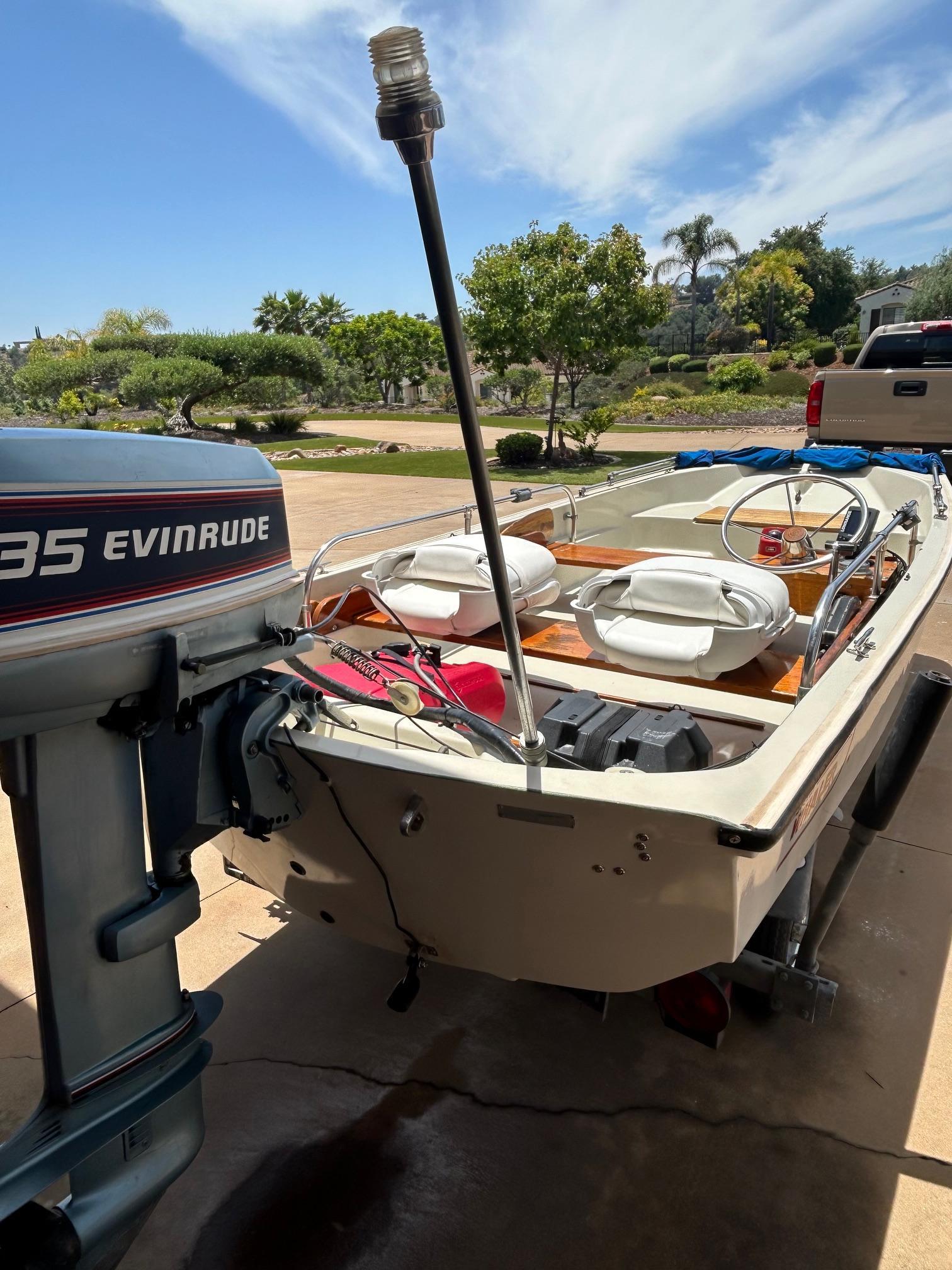 1983 Boston Whaler 13ft classic