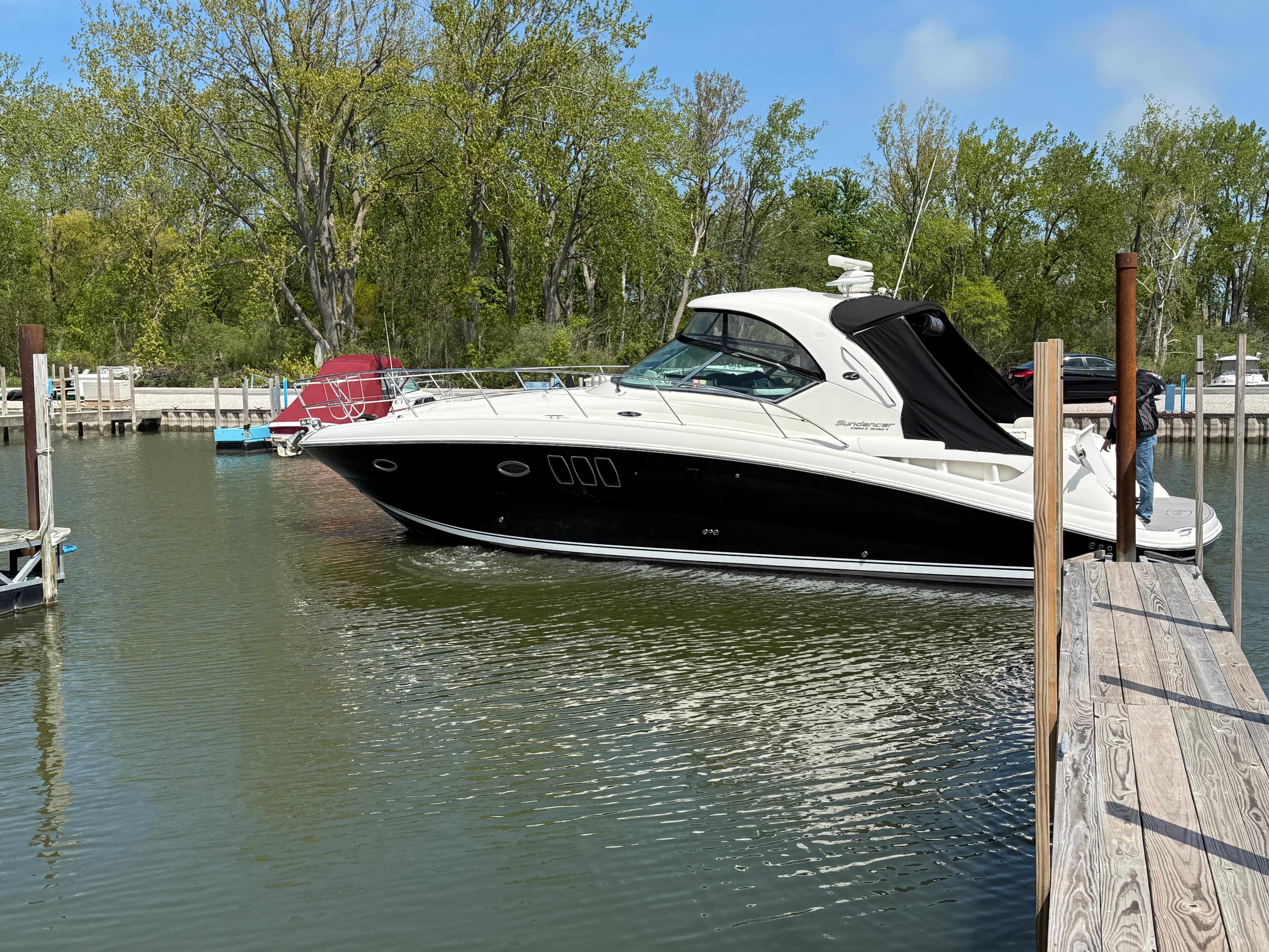 Sea Ray 390 Sundancer