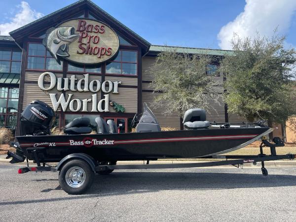 2025 Tracker Bass Tracker Classic XL
