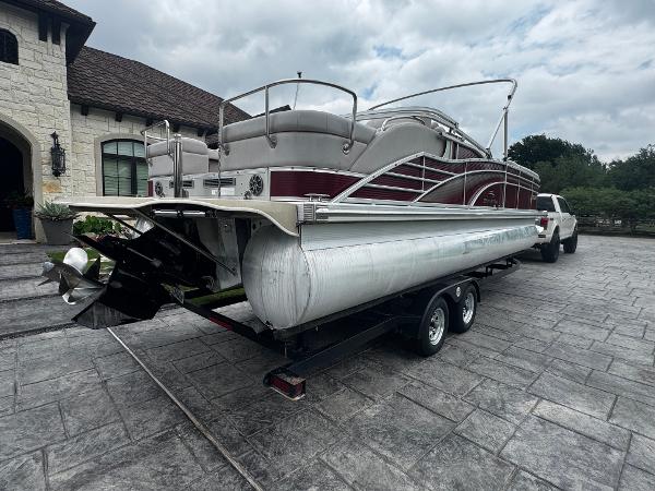 2010 Bennington 2575RCW I/O