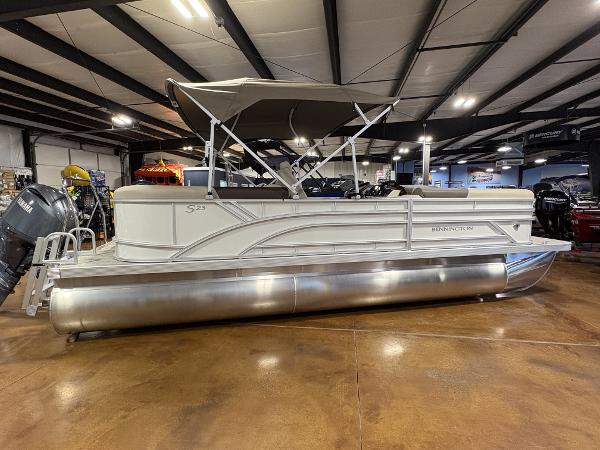 2025 Bennington 23 SSR