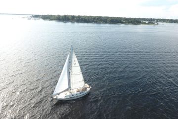 1986 Pacific Seacraft Crealock 37