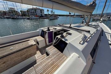 2016 Dufour 560