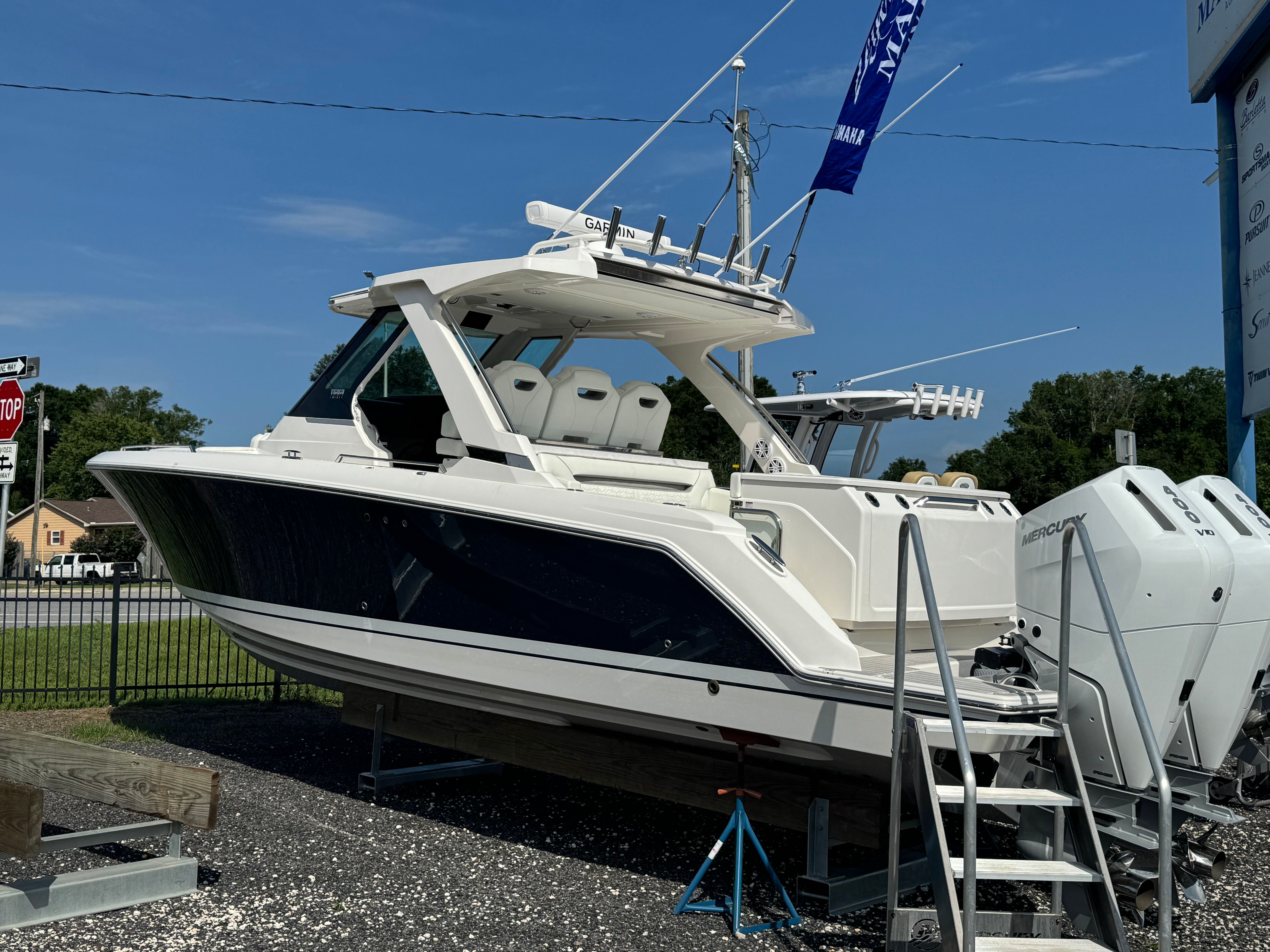 2025 Tiara Yachts 34 LS