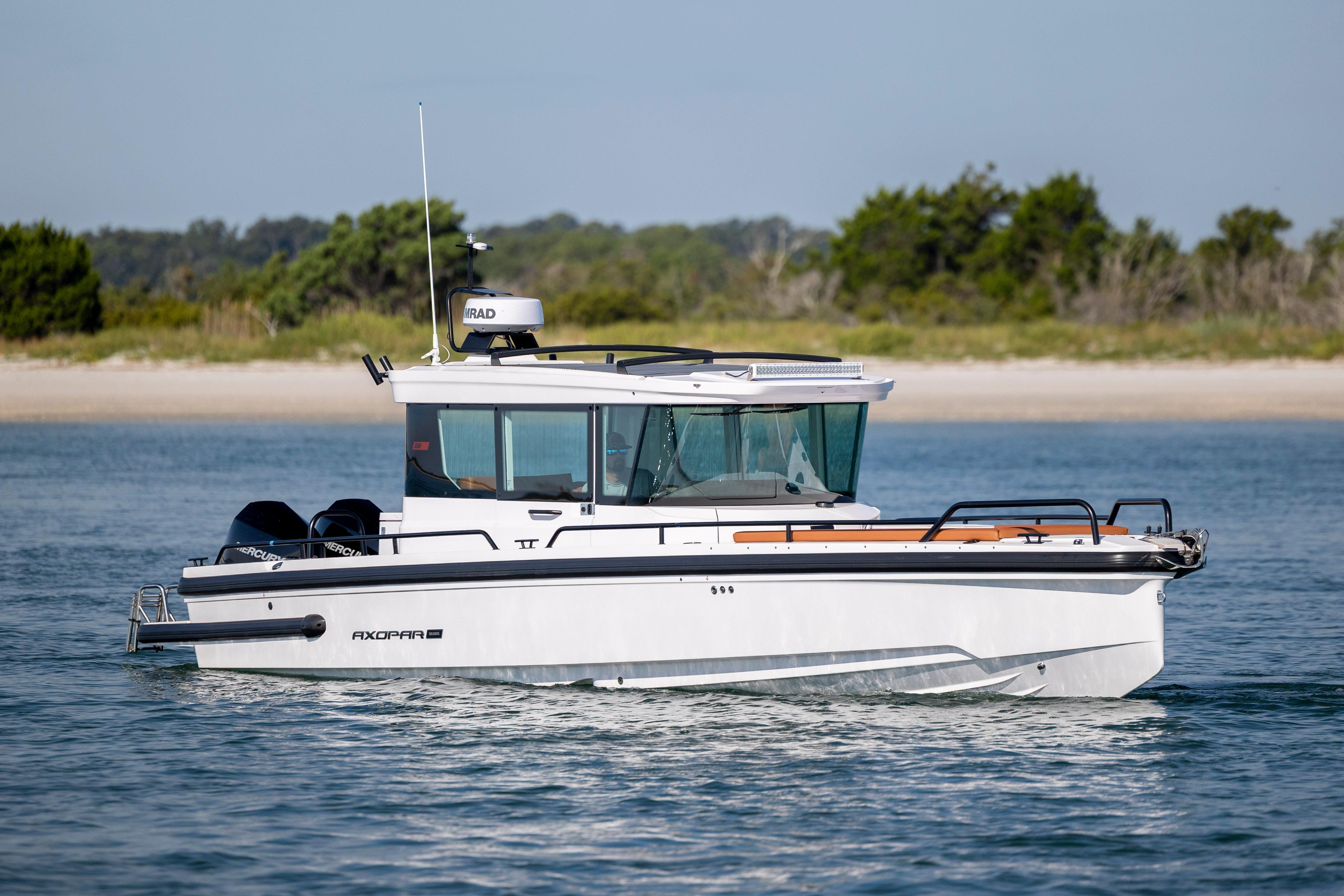 2024 Axopar 28 CABIN